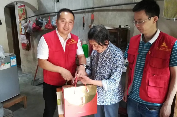 浓情迎端午，慰问暖人心